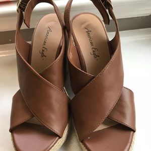Brown American eagle wedges